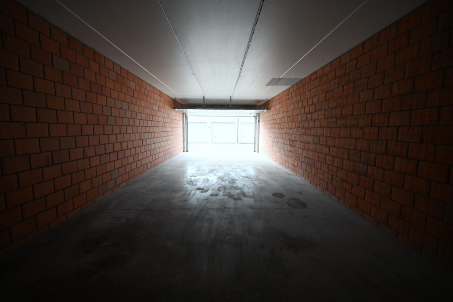 Garage / parking te koop in Izegem