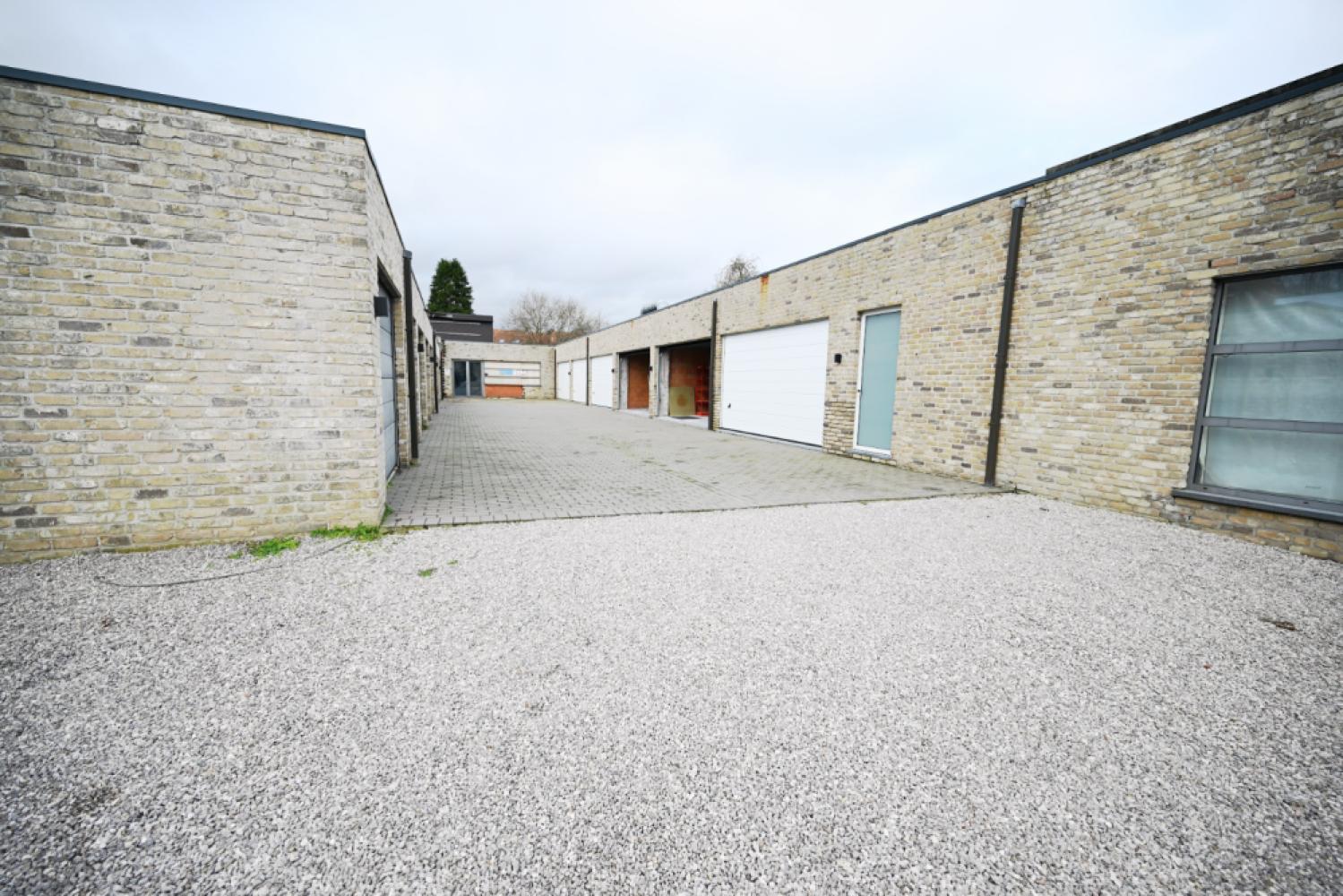 Garage / parking te koop in Izegem