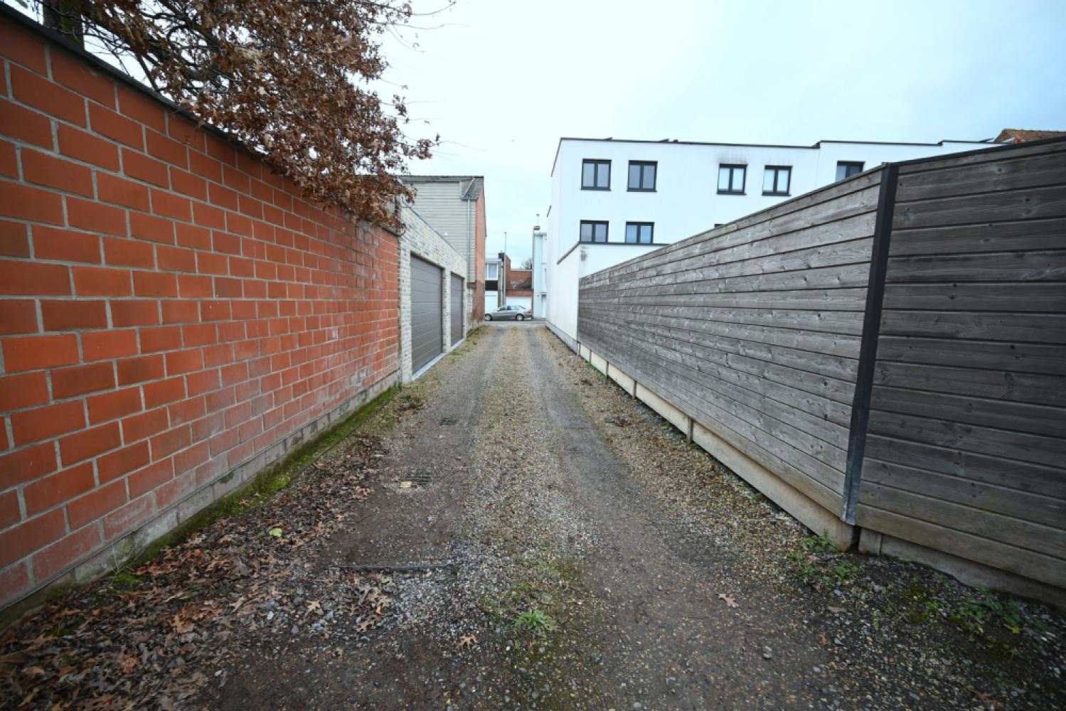 Garage / parking te koop in Izegem